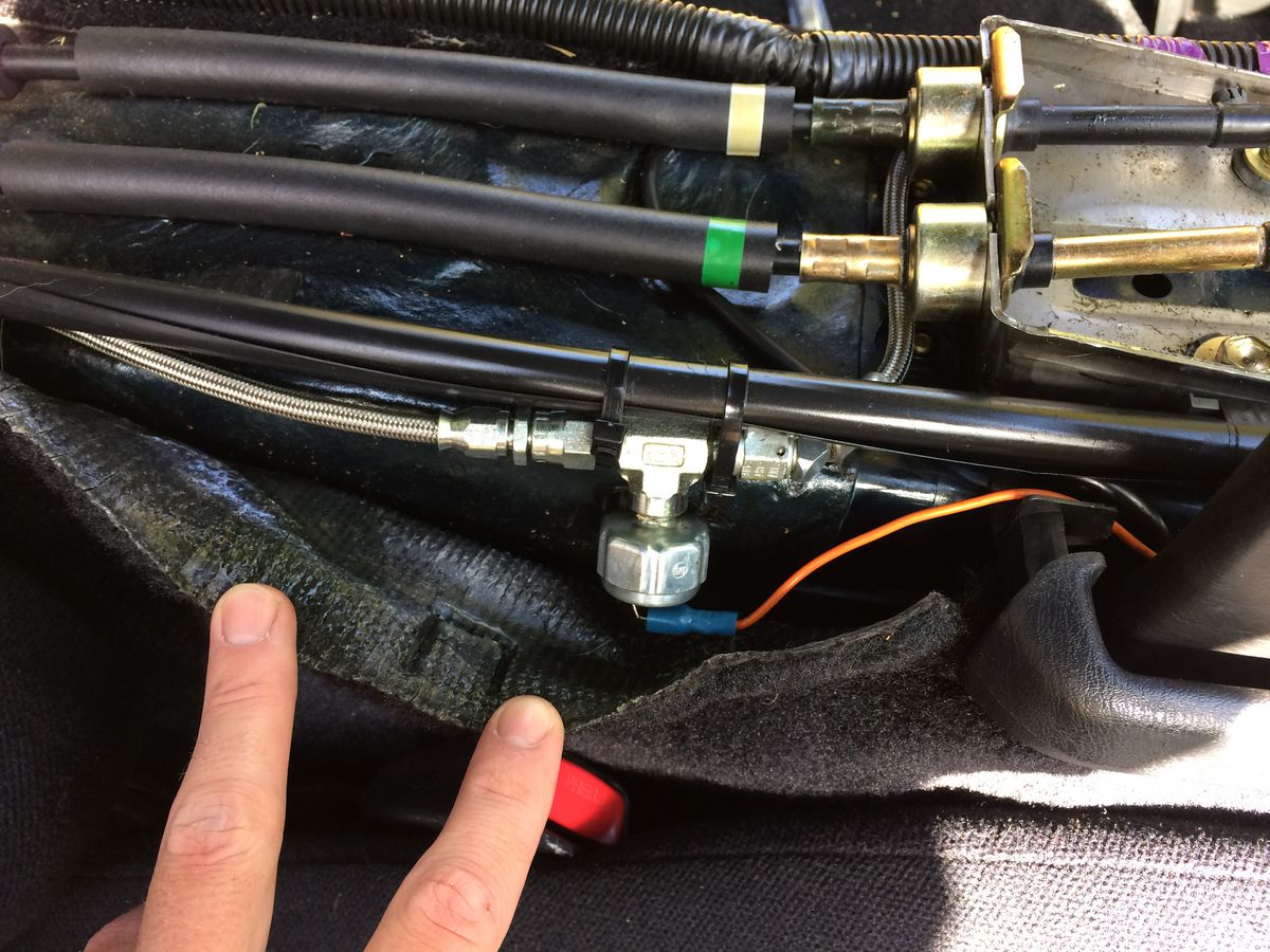 Oil Line inside MR2